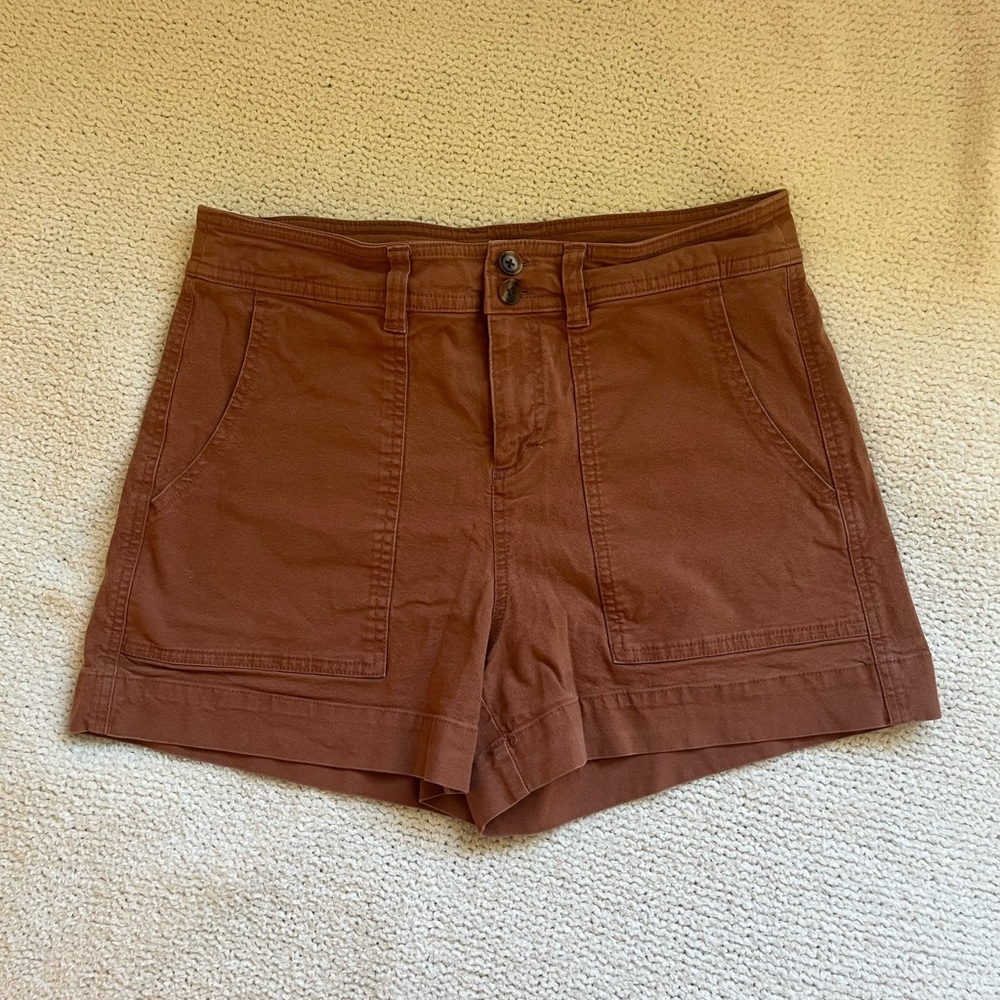 a new day Women's Tan Cargo Shorts